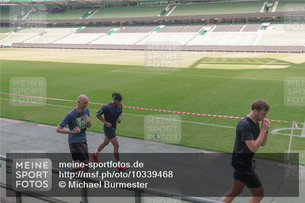 13.09.2026 - 21. swb-Marathon Bremen Michael Burmester http://msf.ph/oto/10339468 13.09.2026 13:19:02 Laufen im Stadion 311, 333, 404, 486, 512, 546, 732, 753, 837, 921, 938, 1156, 1431, 1506, 1765, 1844, 1868, 1916, 2056, 2123, 2137, 2224, 2240, 2294, 2315, 2357, 2358, 2453, 2557, 2563, 2601, 2614, 2622, 2626, 2647, 2689, 2702, 2703, 2722, 2786, 2843, 2845, 2849, 2857, 2879, 2880, 2893, 2944, 2983, 2999, 3031, 3046, 3072, 3096, 3100, 3116, 3146, 3189, 3198, 3210, 3243, 3263, 3285, 3287, 3315, 3337, 3421, 3476, 3537, 3548, 3619, 3633, 3654, 3740, 3879, 4478 meine-sportfotos.de