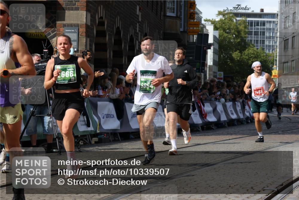 13.09.2026 - 21. swb-Marathon Bremen Strokosch-Dieckow http://msf.ph/oto/10339507 13.09.2026 13:26:05 Ziel 150, 191, 1163, 1458, 1647, 1752, 2033, 2421, 2708, 2781, 2987, 3124, 3186, 3722, 3806, 4161, 4411, 4439, 4717, 4842, 4927, 5013, 5139, 5622, 5703, 6135, 7780, 8271, 8597, 8890, 9440, 9506, 1896, 2434, 3983, 4723, 4724, 5854, 5906, 5934, 6230, 6886, 8635, 8817 meine-sportfotos.de