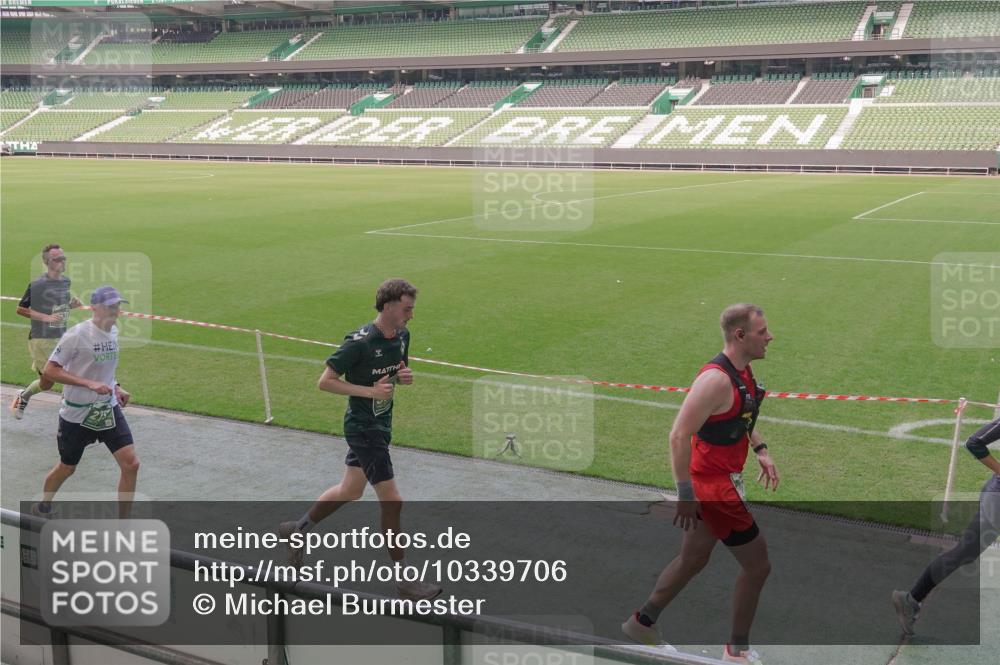13.09.2026 - 21. swb-Marathon Bremen Michael Burmester http://msf.ph/oto/10339706 13.09.2026 13:19:32 Laufen im Stadion 333, 464, 486, 512, 546, 753, 921, 938, 1066, 1129, 1156, 1409, 1431, 1446, 1506, 1756, 1765, 1815, 1868, 1916, 2028, 2123, 2137, 2224, 2240, 2294, 2315, 2453, 2533, 2557, 2563, 2614, 2622, 2626, 2689, 2694, 2695, 2702, 2703, 2722, 2756, 2786, 2843, 2845, 2849, 2857, 2879, 2944, 2983, 2999, 3031, 3046, 3059, 3072, 3096, 3100, 3116, 3189, 3198, 3243, 3263, 3264, 3285, 3287, 3310, 3315, 3476, 3619, 3740, 3879, 4478 meine-sportfotos.de