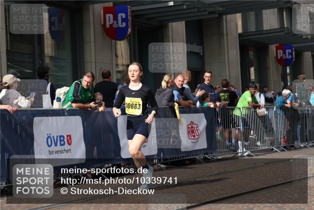 13.09.2026 - 21. swb-Marathon Bremen Strokosch-Dieckow http://msf.ph/oto/10339741 13.09.2026 11:06:48 Ziel 10156, 10360, 11100, 11246, 11257, 11393, 11439, 11600, 11684, 11696, 11759, 11822, 11823, 12255, 10323, 10378, 10654, 10663, 10795, 10849, 10989, 11021, 11066, 11240, 11370, 12124, 12146, 12219, 12249, 12485 meine-sportfotos.de