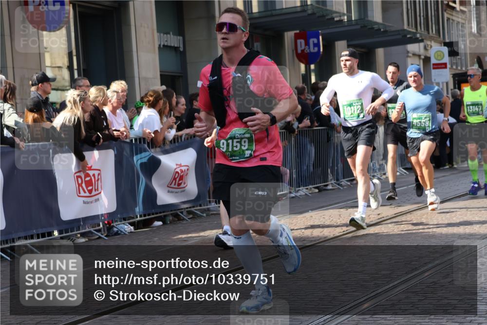 13.09.2026 - 21. swb-Marathon Bremen Strokosch-Dieckow http://msf.ph/oto/10339751 13.09.2026 13:27:02 Ziel 242, 593, 940, 1373, 1574, 2345, 2454, 3273, 3385, 3496, 4121, 4558, 5220, 5290, 5358, 5616, 6071, 6288, 6306, 6776, 7110, 7849, 8219, 9159, 9343, 9760, 10112, 10113, 13147, 531, 946, 1493, 1494, 2089, 2454, 3076, 3302, 3510, 3527, 3852, 3893, 4327, 4397, 4441, 4563, 4598, 4919, 5054, 5689, 5937, 5943, 6289, 6314, 6455, 6580, 7027, 7072, 7246, 7317, 8112, 8303, 9150, 9511, 9551, 9854, 9878, 13097 meine-sportfotos.de