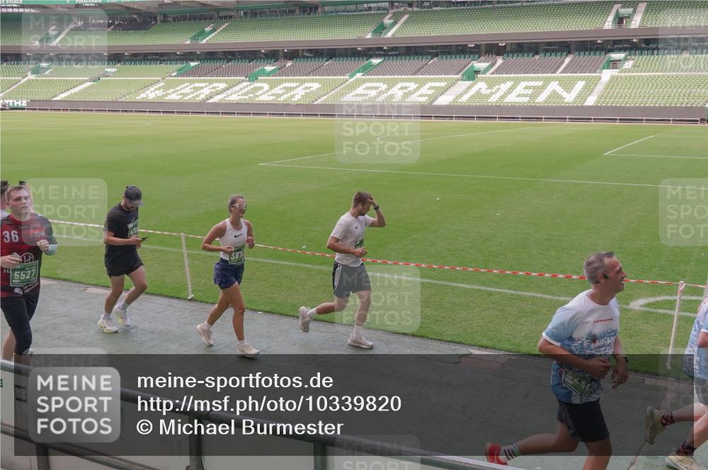 13.09.2026 - 21. swb-Marathon Bremen Michael Burmester http://msf.ph/oto/10339820 13.09.2026 13:19:44 Laufen im Stadion 333, 464, 486, 512, 546, 921, 938, 1066, 1129, 1156, 1409, 1431, 1446, 1506, 1697, 1756, 1765, 1815, 1916, 2010, 2028, 2064, 2137, 2224, 2240, 2294, 2315, 2349, 2453, 2501, 2533, 2557, 2563, 2614, 2622, 2626, 2689, 2694, 2695, 2702, 2703, 2722, 2756, 2786, 2843, 2845, 2857, 2879, 2944, 2983, 2999, 3017, 3018, 3031, 3035, 3036, 3037, 3046, 3059, 3072, 3096, 3100, 3116, 3139, 3189, 3198, 3243, 3263, 3264, 3285, 3287, 3310, 3315, 3619, 3879, 4478 meine-sportfotos.de
