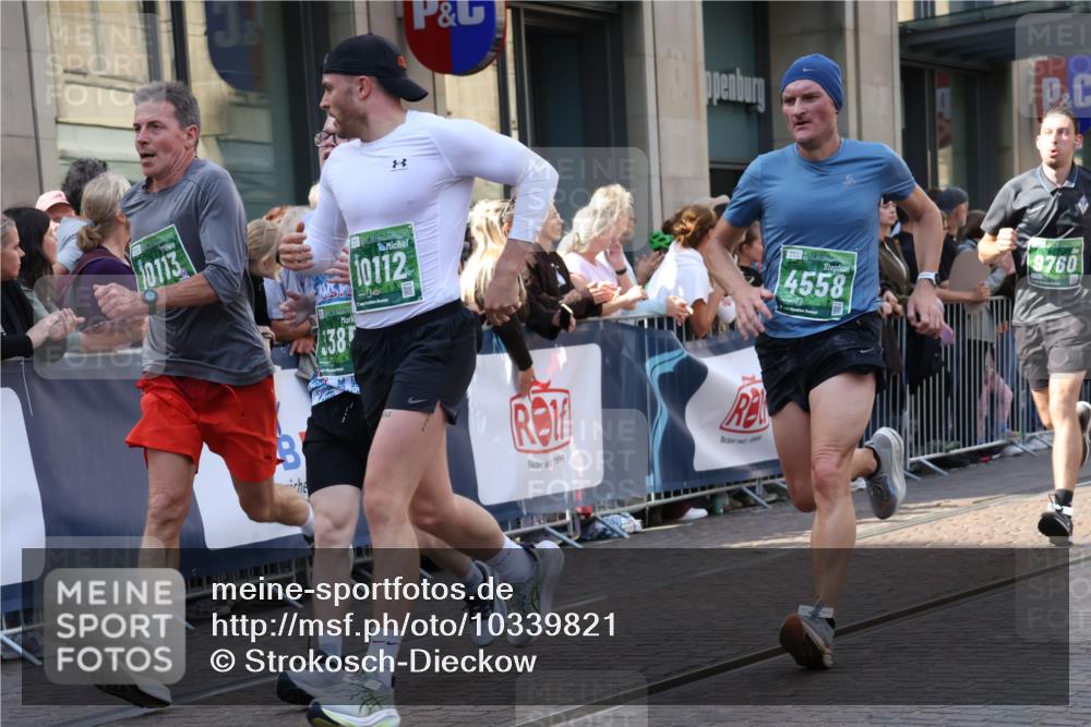 13.09.2026 - 21. swb-Marathon Bremen Strokosch-Dieckow http://msf.ph/oto/10339821 13.09.2026 13:27:03 Ziel 242, 323, 593, 940, 1006, 1373, 1574, 2345, 3273, 3385, 3496, 3521, 4121, 4558, 5220, 5290, 5358, 5616, 6071, 6288, 6306, 6776, 7110, 7849, 8219, 9159, 9343, 9760, 10112, 10113, 13147, 531, 946, 1493, 1494, 2089, 2454, 3076, 3302, 3510, 3527, 3852, 3893, 4121, 4327, 4397, 4441, 4563, 4598, 4919, 5054, 5689, 5937, 5943, 6314, 6455, 6580, 7027, 7072, 7246, 7317, 8112, 8303, 9150, 9511, 9551, 9854, 9878, 13097 meine-sportfotos.de
