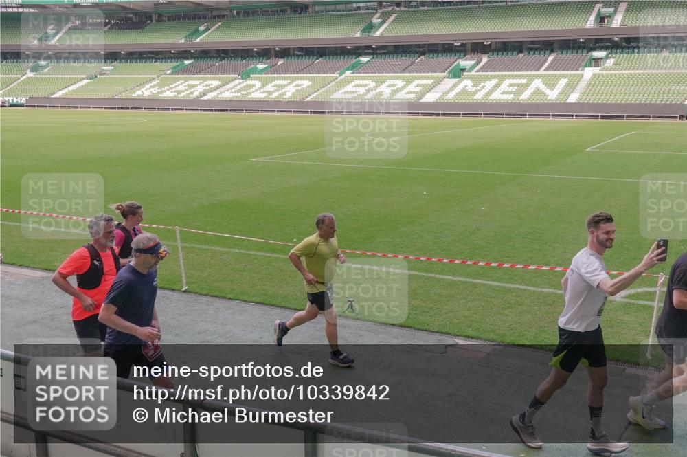 13.09.2026 - 21. swb-Marathon Bremen Michael Burmester http://msf.ph/oto/10339842 13.09.2026 13:19:47 Laufen im Stadion 333, 464, 486, 512, 546, 921, 938, 1066, 1129, 1156, 1409, 1431, 1446, 1506, 1697, 1756, 1765, 1815, 1916, 2010, 2028, 2064, 2137, 2224, 2240, 2294, 2315, 2349, 2417, 2453, 2501, 2533, 2557, 2563, 2622, 2626, 2689, 2694, 2695, 2702, 2703, 2722, 2756, 2786, 2843, 2845, 2857, 2879, 2944, 2983, 3017, 3018, 3031, 3035, 3036, 3037, 3046, 3059, 3072, 3096, 3100, 3116, 3139, 3189, 3198, 3243, 3263, 3264, 3285, 3287, 3310, 3315, 3619, 3879, 4478 meine-sportfotos.de