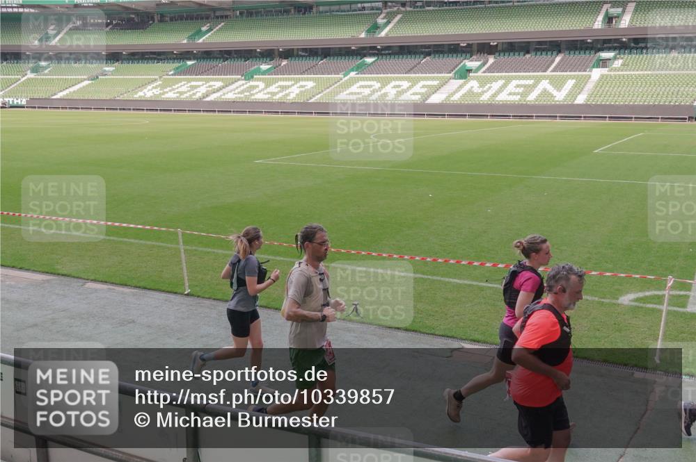 13.09.2026 - 21. swb-Marathon Bremen Michael Burmester http://msf.ph/oto/10339857 13.09.2026 13:19:48 Laufen im Stadion 333, 464, 486, 512, 546, 921, 938, 1066, 1129, 1156, 1409, 1431, 1446, 1506, 1697, 1756, 1765, 1815, 1916, 2010, 2028, 2064, 2137, 2224, 2240, 2294, 2315, 2349, 2417, 2453, 2501, 2533, 2557, 2563, 2622, 2626, 2689, 2694, 2695, 2702, 2703, 2722, 2756, 2786, 2843, 2845, 2857, 2879, 2944, 2983, 3017, 3018, 3031, 3035, 3036, 3037, 3046, 3059, 3072, 3096, 3100, 3116, 3139, 3189, 3198, 3243, 3263, 3264, 3285, 3287, 3310, 3315, 3619, 3879, 4478 meine-sportfotos.de