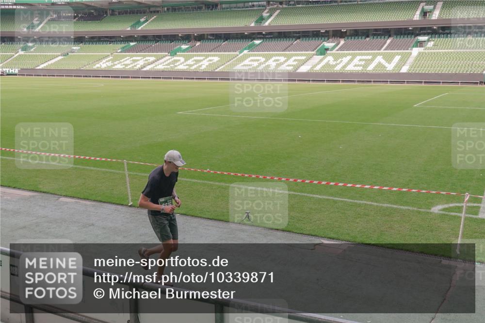 13.09.2026 - 21. swb-Marathon Bremen Michael Burmester http://msf.ph/oto/10339871 13.09.2026 13:19:50 Laufen im Stadion 333, 464, 486, 512, 704, 921, 938, 1066, 1129, 1156, 1409, 1431, 1446, 1506, 1697, 1756, 1765, 1815, 1916, 2010, 2028, 2064, 2137, 2224, 2240, 2294, 2315, 2349, 2417, 2453, 2501, 2533, 2557, 2563, 2622, 2626, 2689, 2694, 2695, 2702, 2703, 2722, 2756, 2786, 2843, 2845, 2879, 2944, 2983, 3017, 3018, 3031, 3035, 3036, 3037, 3046, 3059, 3072, 3096, 3116, 3139, 3189, 3198, 3243, 3263, 3264, 3285, 3287, 3310, 3315, 3619, 3879, 4478 meine-sportfotos.de