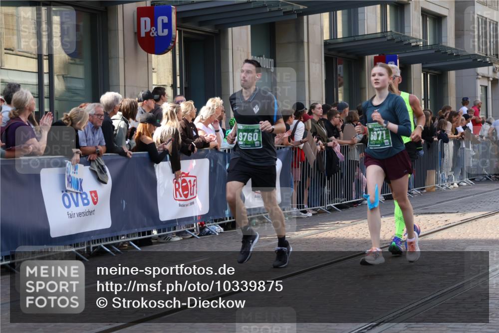 13.09.2026 - 21. swb-Marathon Bremen Strokosch-Dieckow http://msf.ph/oto/10339875 13.09.2026 13:27:04 Ziel 242, 323, 593, 940, 1006, 1373, 1574, 2345, 2668, 3273, 3385, 3496, 3521, 4558, 5220, 5290, 5358, 5616, 6071, 6288, 6306, 6776, 7110, 7849, 8219, 9159, 9343, 9760, 10112, 10113, 13147, 531, 946, 1493, 1494, 2089, 2454, 3076, 3302, 3510, 3527, 3893, 4121, 4327, 4397, 4441, 4563, 4598, 4919, 5054, 5689, 5937, 5943, 6314, 6455, 6580, 7027, 7072, 7246, 7317, 8112, 8303, 9150, 9511, 9551, 9854, 9878, 13097 meine-sportfotos.de