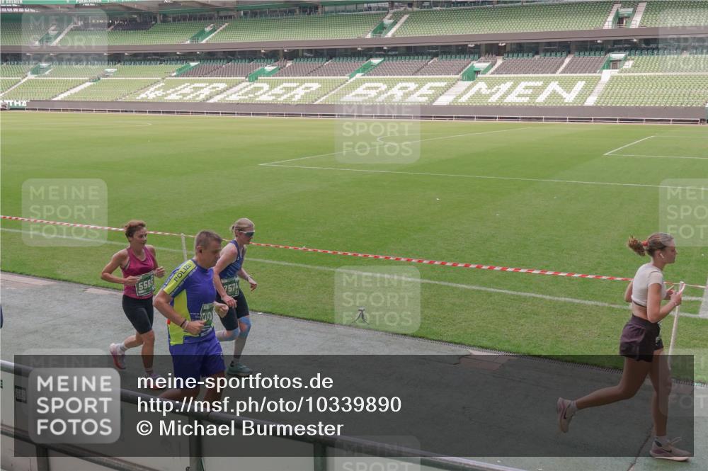 13.09.2026 - 21. swb-Marathon Bremen Michael Burmester http://msf.ph/oto/10339890 13.09.2026 13:19:53 Laufen im Stadion 333, 464, 486, 512, 704, 921, 938, 1066, 1129, 1156, 1409, 1431, 1446, 1506, 1697, 1756, 1765, 1815, 1916, 2010, 2028, 2064, 2137, 2224, 2240, 2294, 2315, 2349, 2417, 2437, 2453, 2501, 2519, 2533, 2557, 2563, 2588, 2622, 2626, 2689, 2694, 2695, 2702, 2703, 2722, 2756, 2786, 2793, 2843, 2845, 2879, 2886, 2944, 2983, 3017, 3018, 3031, 3035, 3036, 3037, 3046, 3059, 3072, 3102, 3116, 3139, 3189, 3198, 3243, 3263, 3264, 3285, 3287, 3310, 3315, 3619, 3879 meine-sportfotos.de
