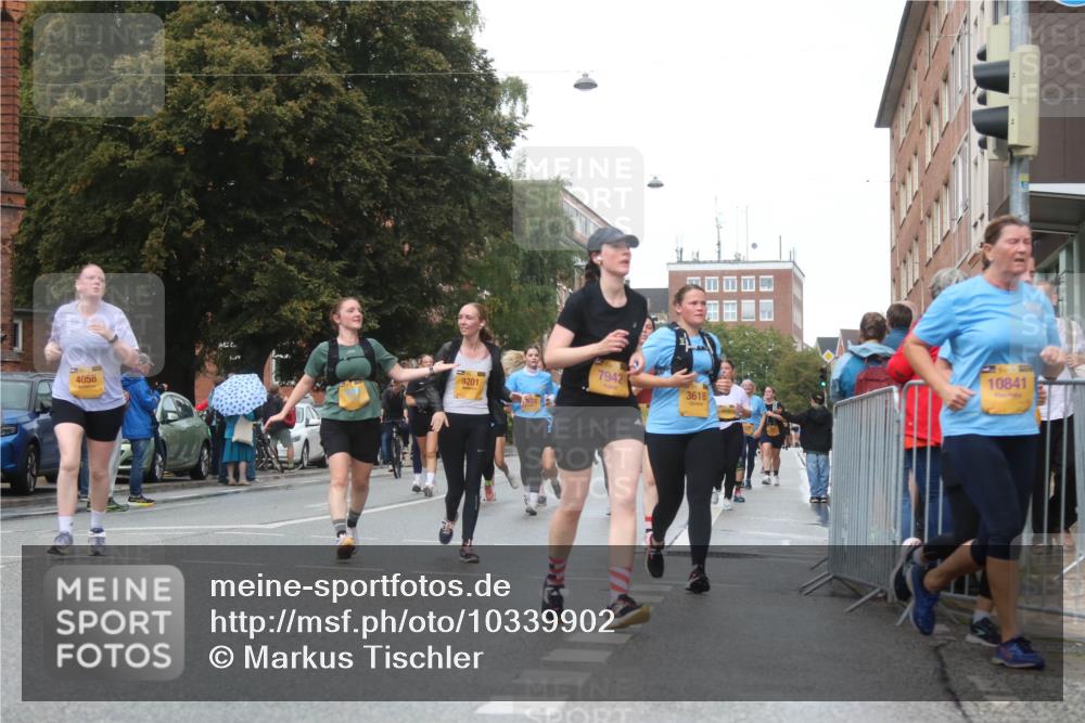 13.09.2026 - Kiel Lauf Markus Tischler http://msf.ph/oto/10339902 13.09.2026 11:03:19 Fleethörn 4058, 3201, 022, 7942, 3618, 10841 meine-sportfotos.de