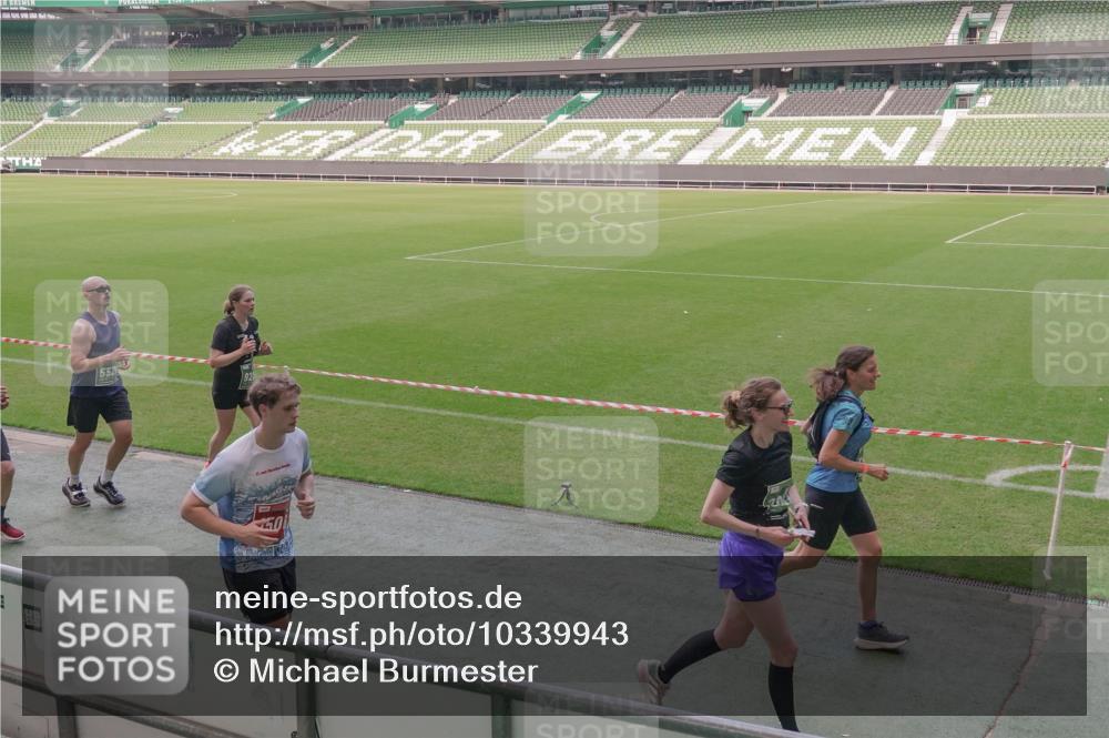 13.09.2026 - 21. swb-Marathon Bremen Michael Burmester http://msf.ph/oto/10339943 13.09.2026 13:20:01 Laufen im Stadion 333, 464, 486, 512, 704, 921, 938, 1066, 1129, 1156, 1409, 1431, 1439, 1446, 1506, 1697, 1756, 1765, 1815, 1916, 2010, 2028, 2064, 2137, 2224, 2240, 2278, 2294, 2315, 2349, 2394, 2395, 2417, 2437, 2453, 2501, 2519, 2533, 2557, 2563, 2588, 2622, 2626, 2689, 2694, 2695, 2702, 2703, 2722, 2756, 2786, 2793, 2843, 2845, 2886, 2944, 2983, 3004, 3017, 3018, 3031, 3035, 3036, 3037, 3046, 3059, 3072, 3102, 3116, 3139, 3189, 3198, 3243, 3263, 3264, 3285, 3287, 3310, 3315, 3619, 3879 meine-sportfotos.de