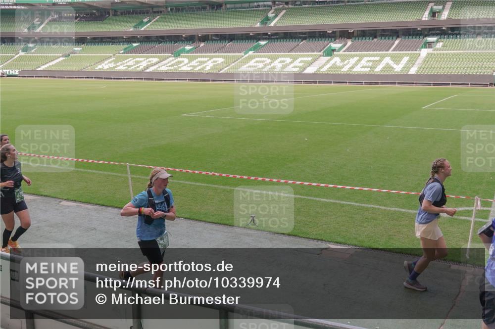 13.09.2026 - 21. swb-Marathon Bremen Michael Burmester http://msf.ph/oto/10339974 13.09.2026 13:20:05 Laufen im Stadion 333, 464, 486, 512, 704, 921, 938, 1066, 1129, 1156, 1409, 1431, 1439, 1446, 1506, 1697, 1756, 1765, 1815, 1846, 1916, 2010, 2028, 2064, 2139, 2224, 2240, 2278, 2315, 2349, 2394, 2395, 2417, 2437, 2501, 2519, 2533, 2557, 2563, 2588, 2622, 2626, 2689, 2694, 2695, 2702, 2703, 2722, 2756, 2786, 2793, 2843, 2845, 2886, 2944, 2983, 3004, 3017, 3018, 3031, 3035, 3036, 3037, 3046, 3059, 3072, 3102, 3116, 3139, 3189, 3198, 3243, 3263, 3264, 3285, 3287, 3310, 3315, 3619, 3879 meine-sportfotos.de