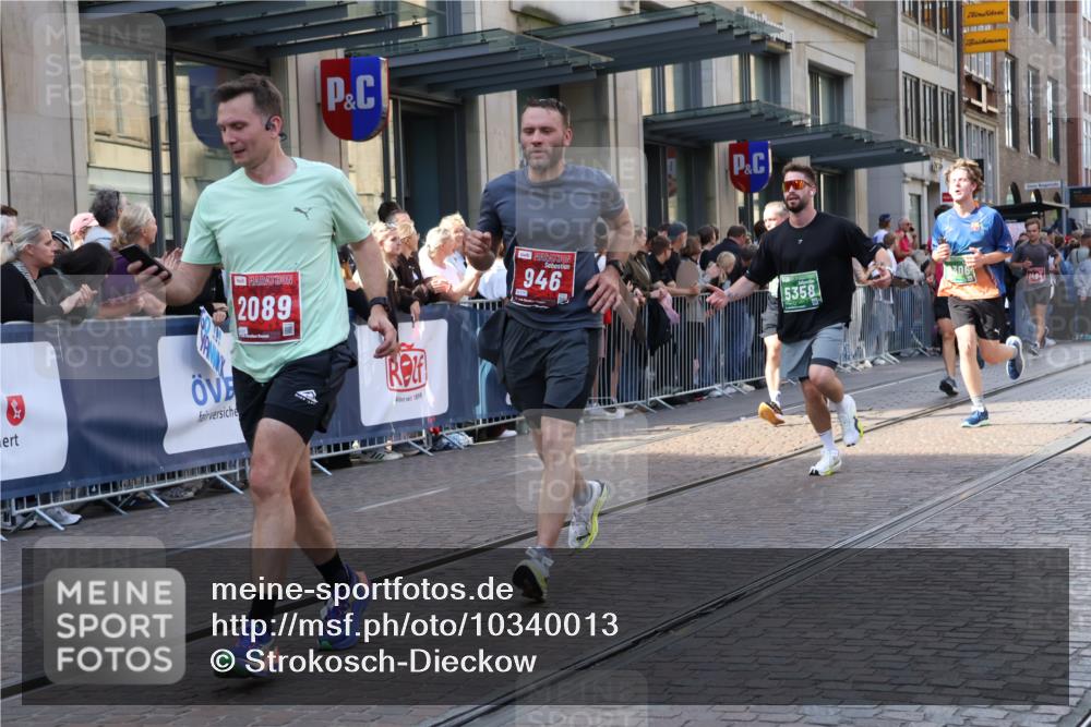 13.09.2026 - 21. swb-Marathon Bremen Strokosch-Dieckow http://msf.ph/oto/10340013 13.09.2026 13:27:07 Ziel 242, 323, 593, 940, 1006, 1373, 1574, 2345, 2668, 3273, 3385, 3460, 3496, 3521, 4558, 5081, 5220, 5290, 5358, 5557, 5616, 6071, 6288, 6306, 7110, 7849, 8219, 9159, 9343, 9760, 10112, 10113, 13147, 531, 946, 1493, 1494, 2089, 2454, 3076, 3302, 3510, 3527, 3893, 4121, 4327, 4397, 4441, 4563, 4919, 5054, 5689, 5937, 5943, 6314, 6455, 6580, 6776, 7027, 7072, 7246, 7317, 7849, 8303, 9150, 9511, 9551, 9854, 9878, 13097 meine-sportfotos.de