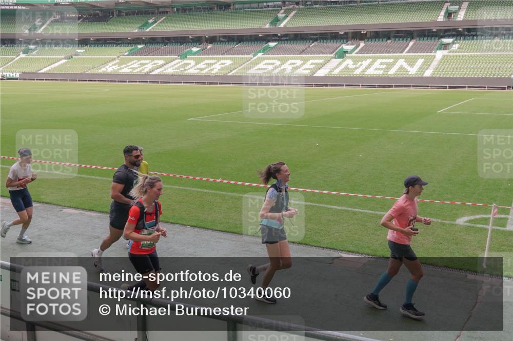 13.09.2026 - 21. swb-Marathon Bremen Michael Burmester http://msf.ph/oto/10340060 13.09.2026 13:20:20 Laufen im Stadion 333, 464, 512, 620, 704, 938, 1066, 1129, 1156, 1409, 1439, 1446, 1506, 1697, 1756, 1808, 1815, 1846, 1916, 2010, 2028, 2064, 2139, 2201, 2224, 2240, 2258, 2278, 2315, 2349, 2394, 2395, 2414, 2417, 2437, 2501, 2519, 2533, 2557, 2563, 2588, 2626, 2689, 2694, 2695, 2702, 2703, 2722, 2736, 2756, 2786, 2793, 2843, 2845, 2886, 2983, 3004, 3010, 3017, 3018, 3031, 3035, 3036, 3037, 3046, 3059, 3070, 3072, 3074, 3102, 3116, 3139, 3189, 3198, 3243, 3263, 3264, 3310, 3315 meine-sportfotos.de