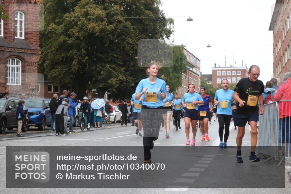 13.09.2026 - Kiel Lauf Markus Tischler http://msf.ph/oto/10340070 13.09.2026 11:03:57 Fleethörn 710, 3712, 17, 3, 6125, 10591, 6931 meine-sportfotos.de