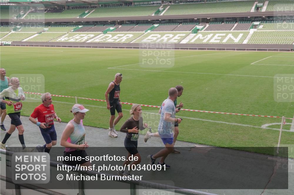 13.09.2026 - 21. swb-Marathon Bremen Michael Burmester http://msf.ph/oto/10340091 13.09.2026 13:20:23 Laufen im Stadion 333, 464, 512, 620, 704, 938, 1066, 1129, 1156, 1409, 1439, 1446, 1506, 1697, 1756, 1808, 1815, 1846, 1916, 2010, 2028, 2064, 2139, 2201, 2224, 2240, 2258, 2278, 2315, 2349, 2394, 2395, 2414, 2417, 2437, 2501, 2519, 2533, 2557, 2563, 2588, 2626, 2689, 2694, 2695, 2702, 2703, 2722, 2736, 2756, 2786, 2793, 2843, 2845, 2886, 2983, 3004, 3010, 3017, 3018, 3031, 3035, 3036, 3037, 3046, 3059, 3070, 3072, 3074, 3102, 3116, 3139, 3189, 3198, 3243, 3263, 3264, 3310, 3315 meine-sportfotos.de