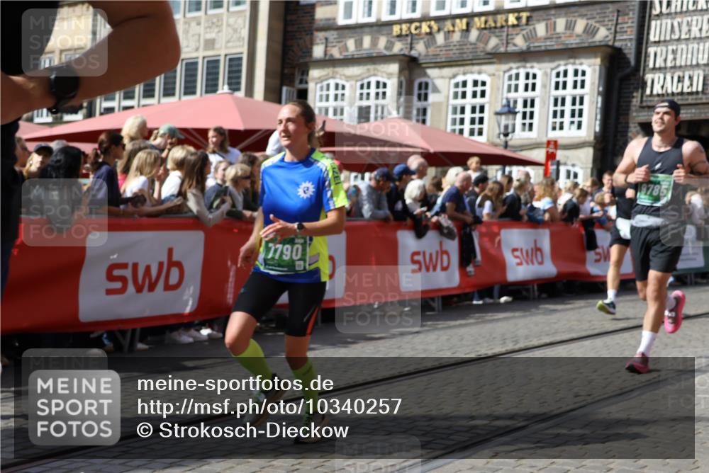 13.09.2026 - 21. swb-Marathon Bremen Strokosch-Dieckow http://msf.ph/oto/10340257 13.09.2026 13:31:51 Ziel 310, 922, 1600, 1627, 2602, 2707, 3152, 3343, 3392, 3579, 3858, 3859, 4258, 4273, 4692, 4889, 5375, 5426, 5504, 5765, 5979, 6039, 6147, 6581, 6968, 6971, 7001, 7032, 7608, 7941, 8042, 8205, 8239, 8339, 8364, 8495, 8522, 9155, 9293, 9903, 846, 2310, 2934, 3205, 3946, 4797, 4979, 5325, 6116, 7526, 8048, 8247, 8610, 8970, 9640 meine-sportfotos.de