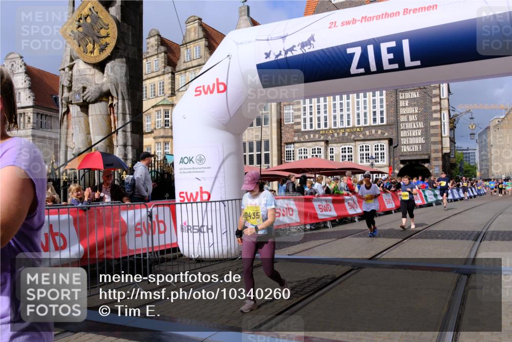 13.09.2026 - 21. swb-Marathon Bremen Tim E. http://msf.ph/oto/10340260 13.09.2026 11:10:14 Ziel 10299, 10435, 10645, 10737, 10751, 11119, 11383, 11437, 11441, 12449 meine-sportfotos.de