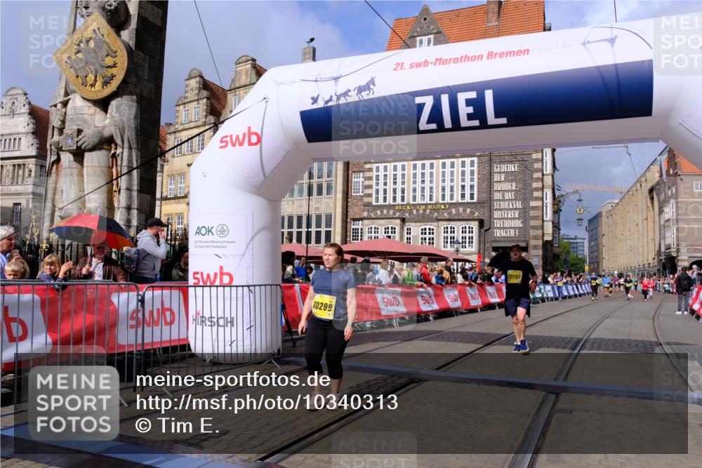 13.09.2026 - 21. swb-Marathon Bremen Tim E. http://msf.ph/oto/10340313 13.09.2026 11:10:18 Ziel 10299, 10435, 10645, 10751, 11119, 11383, 11437, 11441, 12207 meine-sportfotos.de