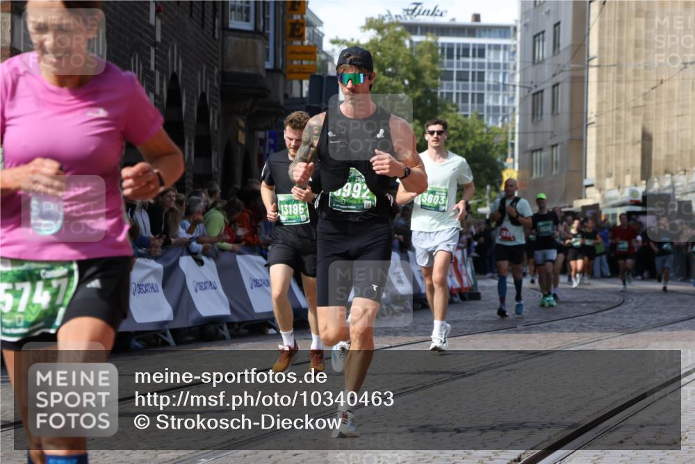 13.09.2026 - 21. swb-Marathon Bremen Strokosch-Dieckow http://msf.ph/oto/10340463 13.09.2026 13:26:22 Ziel 1163, 1647, 1896, 2062, 2666, 2708, 2987, 3248, 3516, 4067, 4476, 4724, 5558, 5701, 5854, 6135, 6605, 6886, 7638, 7780, 8271, 8361, 8592, 8635, 9266, 9794, 1368, 1649, 3526, 3603, 4077, 5992, 6548, 9260, 13195 meine-sportfotos.de
