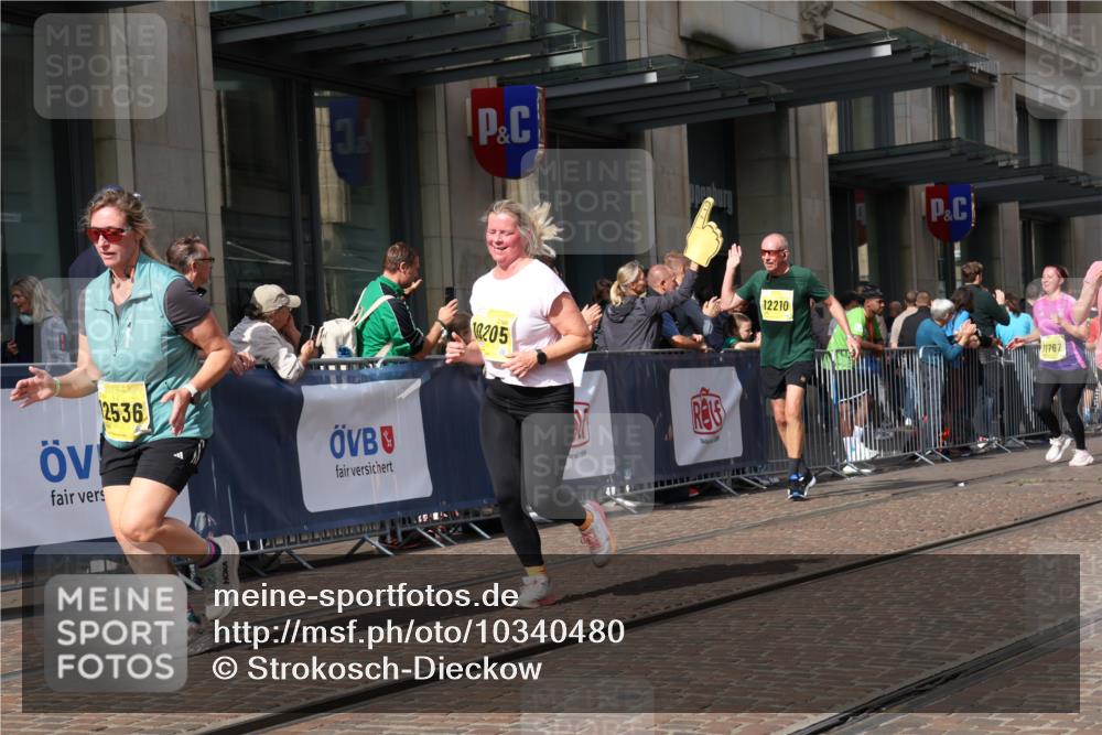13.09.2026 - 21. swb-Marathon Bremen Strokosch-Dieckow http://msf.ph/oto/10340480 13.09.2026 11:07:13 Ziel 10138, 10205, 10279, 10280, 10363, 10364, 10488, 10501, 10505, 10580, 10595, 10695, 10748, 10907, 10935, 11123, 11223, 11417, 11643, 11767, 11865, 11899, 11917, 11924, 11934, 12020, 12167, 12168, 12173, 12194, 12210, 12266, 12277, 12419, 12509, 12536, 10156, 10360, 11100, 11246, 11257, 11393, 11439, 11600, 11684, 11696, 11759, 11822, 11823, 12255 meine-sportfotos.de
