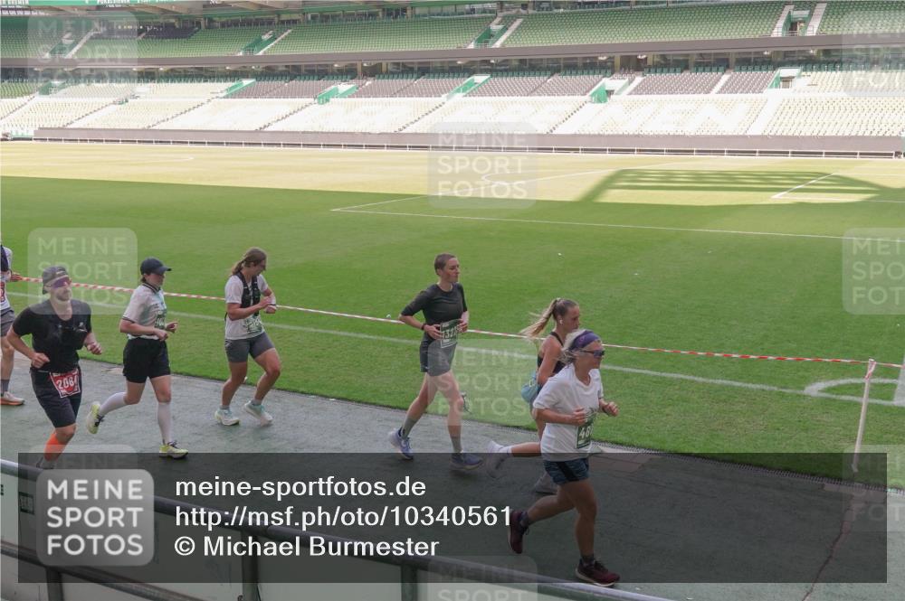 13.09.2026 - 21. swb-Marathon Bremen Michael Burmester http://msf.ph/oto/10340561 13.09.2026 13:21:19 Laufen im Stadion 128, 258, 351, 423, 441, 601, 620, 704, 782, 851, 1060, 1066, 1094, 1129, 1158, 1177, 1316, 1344, 1409, 1417, 1439, 1446, 1518, 1676, 1697, 1729, 1756, 1808, 1815, 1846, 2010, 2028, 2064, 2139, 2201, 2258, 2278, 2349, 2394, 2395, 2414, 2417, 2437, 2501, 2519, 2533, 2551, 2588, 2632, 2652, 2660, 2694, 2695, 2736, 2756, 2793, 2828, 2886, 2954, 2964, 2995, 3004, 3010, 3017, 3018, 3022, 3034, 3035, 3036, 3037, 3070, 3074, 3102, 3139, 3144, 3225, 3264, 3310 meine-sportfotos.de