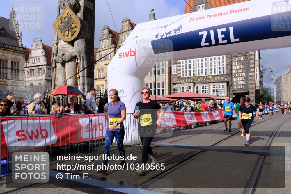 13.09.2026 - 21. swb-Marathon Bremen Tim E. http://msf.ph/oto/10340565 13.09.2026 11:10:28 Ziel 10299, 10362, 10751, 10963, 11382, 11725, 11732, 11933, 12117, 12207, 12293 meine-sportfotos.de