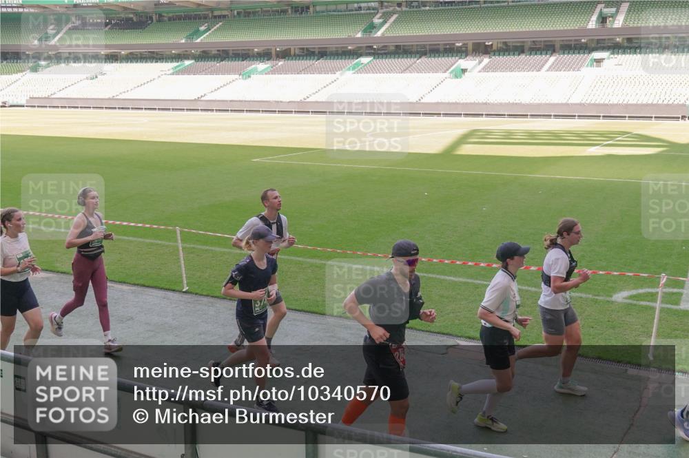 13.09.2026 - 21. swb-Marathon Bremen Michael Burmester http://msf.ph/oto/10340570 13.09.2026 13:21:21 Laufen im Stadion 128, 258, 351, 423, 441, 601, 620, 704, 782, 851, 1060, 1066, 1094, 1129, 1158, 1177, 1316, 1344, 1409, 1417, 1439, 1446, 1518, 1676, 1697, 1729, 1756, 1808, 1815, 1846, 2010, 2028, 2064, 2139, 2201, 2258, 2278, 2349, 2394, 2395, 2414, 2417, 2437, 2501, 2519, 2533, 2551, 2588, 2632, 2652, 2660, 2694, 2695, 2736, 2756, 2793, 2828, 2886, 2954, 2964, 2995, 3004, 3010, 3017, 3018, 3022, 3034, 3035, 3036, 3037, 3070, 3074, 3102, 3139, 3144, 3225, 3264, 3310, 3682 meine-sportfotos.de