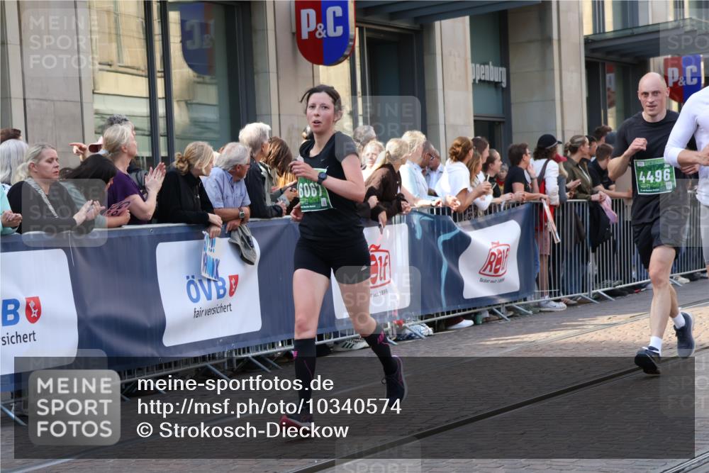 13.09.2026 - 21. swb-Marathon Bremen Strokosch-Dieckow http://msf.ph/oto/10340574 13.09.2026 13:27:22 Ziel 323, 440, 534, 593, 762, 857, 940, 1006, 1373, 1574, 1932, 2345, 2668, 2686, 3013, 3135, 3460, 3521, 3970, 4106, 4133, 4421, 4496, 4593, 4744, 5081, 5220, 5290, 5557, 5616, 6067, 6306, 6522, 7042, 7110, 7138, 7358, 8351, 9494, 9727, 13198, 242, 593, 1493, 1494, 2454, 3273, 3385, 3496, 4121, 4397, 4558, 4563, 5358, 5616, 6071, 6288, 6306, 6776, 7072, 7849, 8219, 9159, 9343, 9511, 9760, 9854, 9878, 10112, 10113, 13147 meine-sportfotos.de