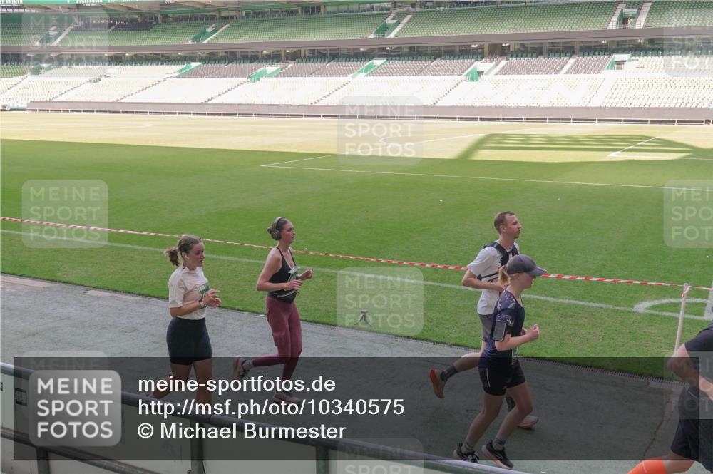13.09.2026 - 21. swb-Marathon Bremen Michael Burmester http://msf.ph/oto/10340575 13.09.2026 13:21:22 Laufen im Stadion 128, 258, 351, 423, 441, 601, 620, 704, 782, 851, 1060, 1094, 1129, 1158, 1177, 1316, 1344, 1409, 1417, 1439, 1446, 1518, 1676, 1697, 1729, 1756, 1808, 1815, 1846, 2010, 2028, 2064, 2139, 2201, 2258, 2278, 2290, 2349, 2394, 2395, 2414, 2417, 2437, 2501, 2519, 2533, 2551, 2588, 2632, 2652, 2660, 2694, 2695, 2736, 2793, 2828, 2886, 2954, 2964, 2995, 3004, 3010, 3017, 3018, 3022, 3034, 3035, 3036, 3037, 3070, 3074, 3102, 3139, 3144, 3225, 3264, 3310, 3682 meine-sportfotos.de