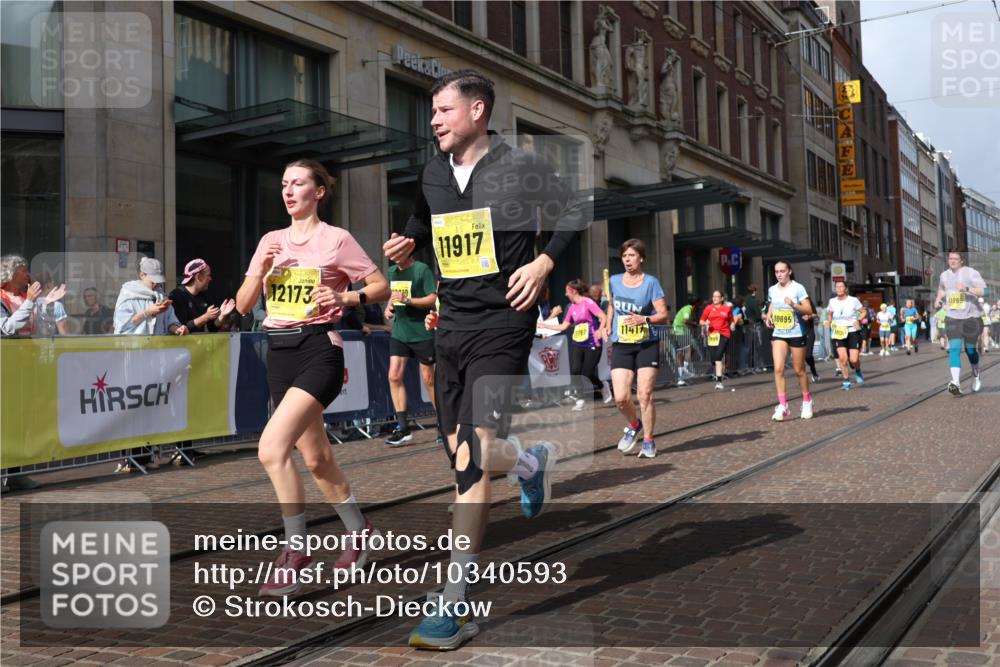 13.09.2026 - 21. swb-Marathon Bremen Strokosch-Dieckow http://msf.ph/oto/10340593 13.09.2026 11:07:16 Ziel 10138, 10205, 10279, 10280, 10363, 10364, 10501, 10505, 10580, 10595, 10695, 10748, 10830, 10907, 10935, 11037, 11223, 11417, 11643, 11767, 11865, 11899, 11917, 11924, 11934, 12020, 12097, 12167, 12168, 12173, 12194, 12210, 12277, 12307, 12419, 12509, 12536, 10156, 10360, 10488, 11100, 11123, 11246, 11257, 11393, 11439, 11600, 11684, 11696, 11759, 11822, 11823, 11917, 12020, 12173, 12255, 12266 meine-sportfotos.de