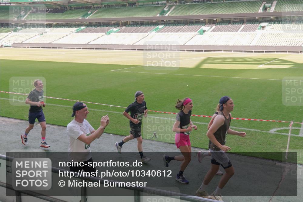 13.09.2026 - 21. swb-Marathon Bremen Michael Burmester http://msf.ph/oto/10340612 13.09.2026 13:21:29 Laufen im Stadion 128, 258, 343, 351, 423, 441, 601, 620, 704, 782, 851, 1060, 1094, 1129, 1158, 1177, 1316, 1344, 1409, 1417, 1439, 1446, 1518, 1669, 1676, 1697, 1729, 1756, 1808, 1815, 1846, 2010, 2064, 2139, 2201, 2258, 2278, 2290, 2349, 2394, 2395, 2414, 2417, 2437, 2501, 2519, 2533, 2551, 2588, 2619, 2632, 2652, 2660, 2694, 2695, 2736, 2793, 2828, 2886, 2954, 2964, 2995, 3004, 3010, 3017, 3018, 3022, 3034, 3035, 3036, 3037, 3070, 3074, 3102, 3139, 3144, 3225, 3264, 3310, 3682 meine-sportfotos.de