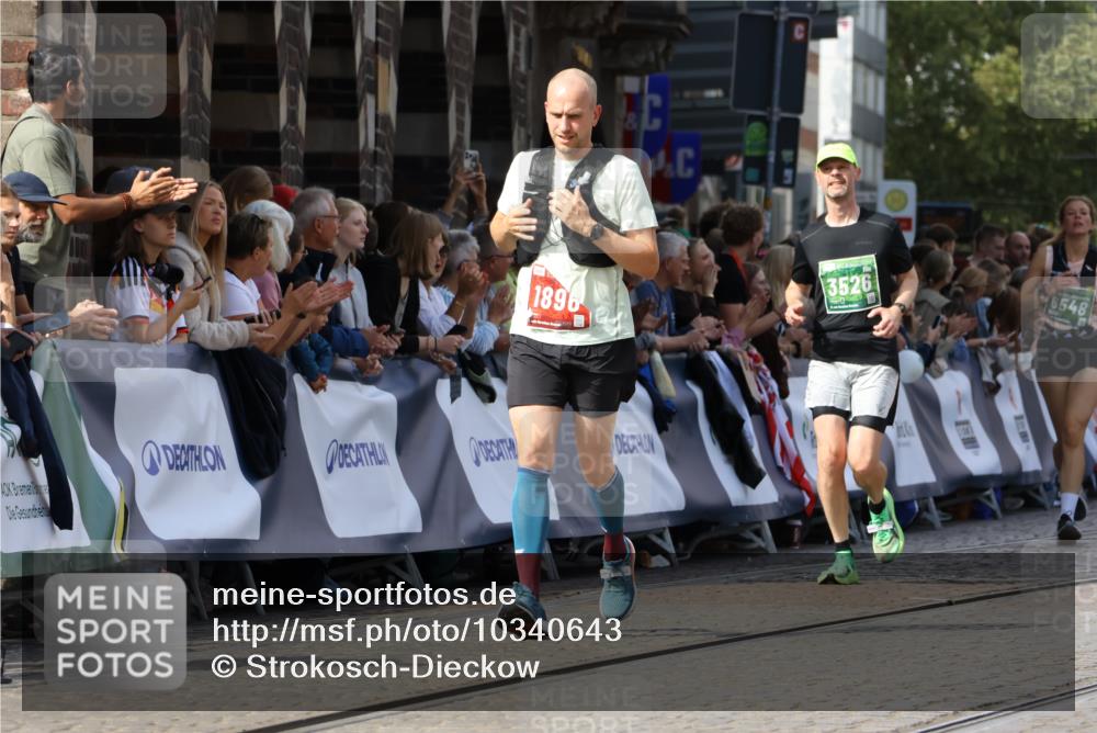 13.09.2026 - 21. swb-Marathon Bremen Strokosch-Dieckow http://msf.ph/oto/10340643 13.09.2026 13:26:28 Ziel 1896, 2062, 2666, 3248, 3516, 3983, 4476, 4723, 4724, 5558, 5854, 5906, 5934, 6605, 6886, 8361, 8592, 8635, 9266, 9794, 1368, 2779, 3526, 3852, 4077, 4598, 6289, 6375, 6548, 9260 meine-sportfotos.de