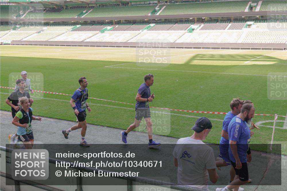 13.09.2026 - 21. swb-Marathon Bremen Michael Burmester http://msf.ph/oto/10340671 13.09.2026 13:21:36 Laufen im Stadion 128, 258, 343, 351, 423, 441, 601, 620, 704, 782, 851, 1060, 1094, 1129, 1158, 1177, 1316, 1344, 1409, 1417, 1439, 1446, 1518, 1657, 1669, 1676, 1697, 1729, 1808, 1846, 2010, 2064, 2139, 2201, 2258, 2278, 2290, 2349, 2394, 2395, 2414, 2417, 2437, 2501, 2519, 2551, 2588, 2619, 2632, 2652, 2660, 2685, 2711, 2736, 2793, 2828, 2886, 2954, 2964, 2995, 3004, 3010, 3017, 3018, 3022, 3034, 3035, 3036, 3037, 3070, 3074, 3102, 3139, 3144, 3225, 3264, 3351, 3682, 3784 meine-sportfotos.de