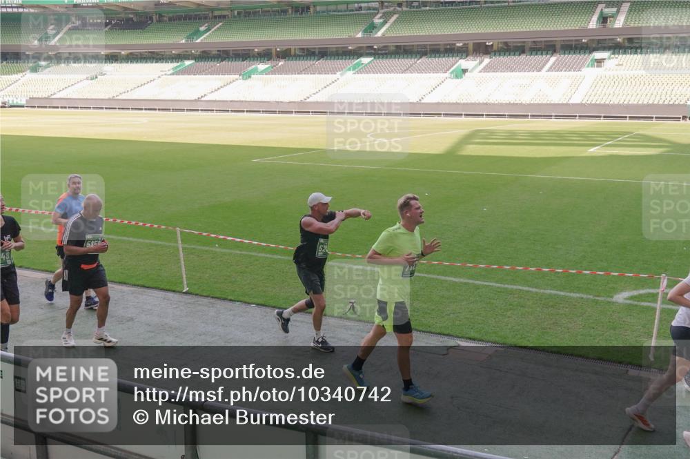 13.09.2026 - 21. swb-Marathon Bremen Michael Burmester http://msf.ph/oto/10340742 13.09.2026 13:21:43 Laufen im Stadion 128, 258, 343, 351, 423, 441, 601, 620, 704, 782, 851, 1060, 1094, 1158, 1177, 1316, 1344, 1417, 1439, 1446, 1518, 1657, 1669, 1676, 1697, 1729, 1808, 1846, 1883, 2010, 2064, 2139, 2201, 2258, 2278, 2290, 2349, 2394, 2395, 2414, 2417, 2437, 2501, 2519, 2551, 2588, 2619, 2632, 2652, 2660, 2685, 2711, 2736, 2793, 2828, 2886, 2954, 2964, 2995, 3004, 3010, 3017, 3018, 3022, 3034, 3035, 3036, 3037, 3070, 3074, 3102, 3139, 3144, 3225, 3351, 3682, 3784, 4020, 1506 meine-sportfotos.de