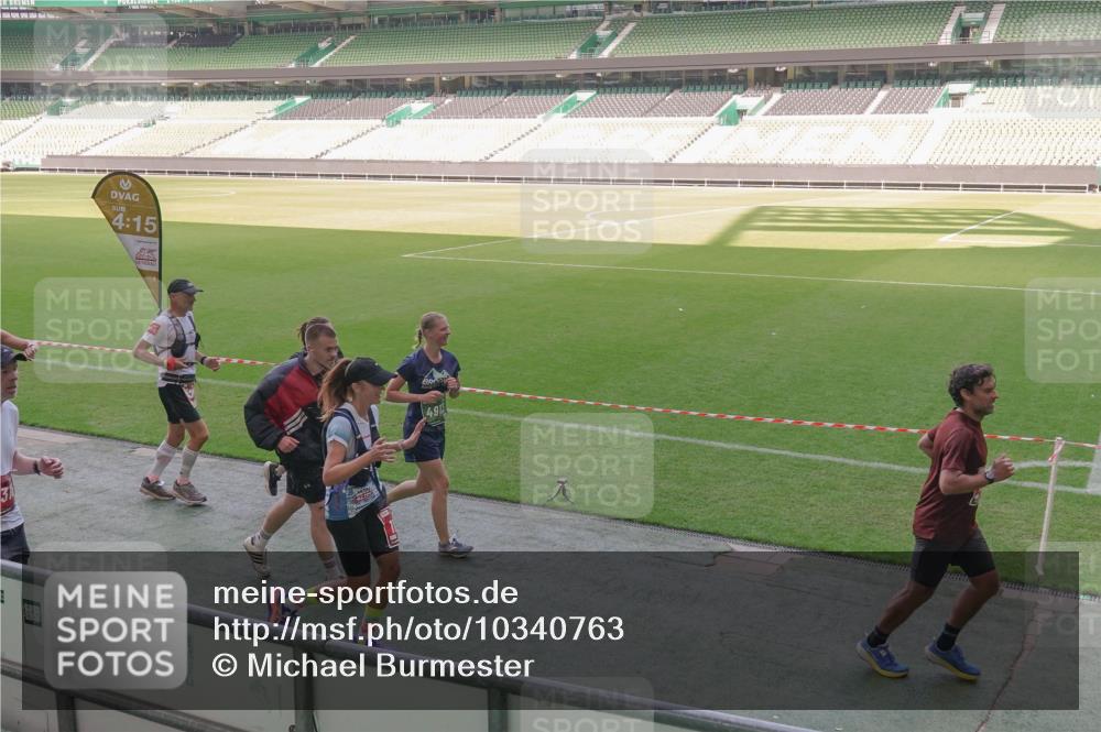 13.09.2026 - 21. swb-Marathon Bremen Michael Burmester http://msf.ph/oto/10340763 13.09.2026 13:21:47 Laufen im Stadion 128, 258, 343, 351, 423, 441, 571, 601, 620, 704, 782, 851, 1060, 1094, 1157, 1158, 1177, 1316, 1344, 1417, 1439, 1518, 1657, 1669, 1676, 1697, 1729, 1808, 1846, 1883, 2010, 2064, 2139, 2201, 2258, 2278, 2290, 2394, 2395, 2414, 2417, 2437, 2501, 2519, 2551, 2588, 2619, 2632, 2652, 2660, 2685, 2711, 2736, 2793, 2828, 2886, 2954, 2964, 2995, 3004, 3010, 3017, 3018, 3022, 3034, 3035, 3036, 3037, 3070, 3074, 3102, 3139, 3144, 3225, 3351, 3682, 3784, 4020, 1506 meine-sportfotos.de