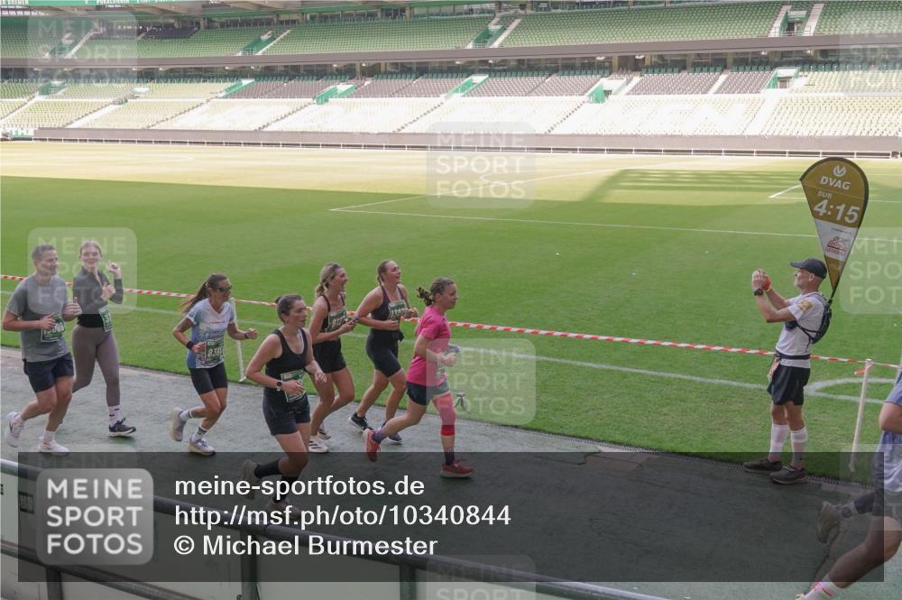 13.09.2026 - 21. swb-Marathon Bremen Michael Burmester http://msf.ph/oto/10340844 13.09.2026 13:21:56 Laufen im Stadion 128, 160, 211, 258, 343, 351, 423, 441, 571, 601, 620, 704, 782, 851, 1060, 1094, 1157, 1158, 1177, 1259, 1316, 1344, 1417, 1439, 1518, 1657, 1669, 1676, 1729, 1808, 1846, 1883, 2139, 2201, 2258, 2278, 2290, 2394, 2395, 2414, 2417, 2437, 2504, 2519, 2551, 2588, 2619, 2632, 2652, 2660, 2685, 2711, 2736, 2793, 2828, 2886, 2954, 2964, 2995, 3004, 3010, 3022, 3034, 3070, 3074, 3102, 3144, 3225, 3351, 3682, 3784, 4020, 4431, 4584, 1506 meine-sportfotos.de