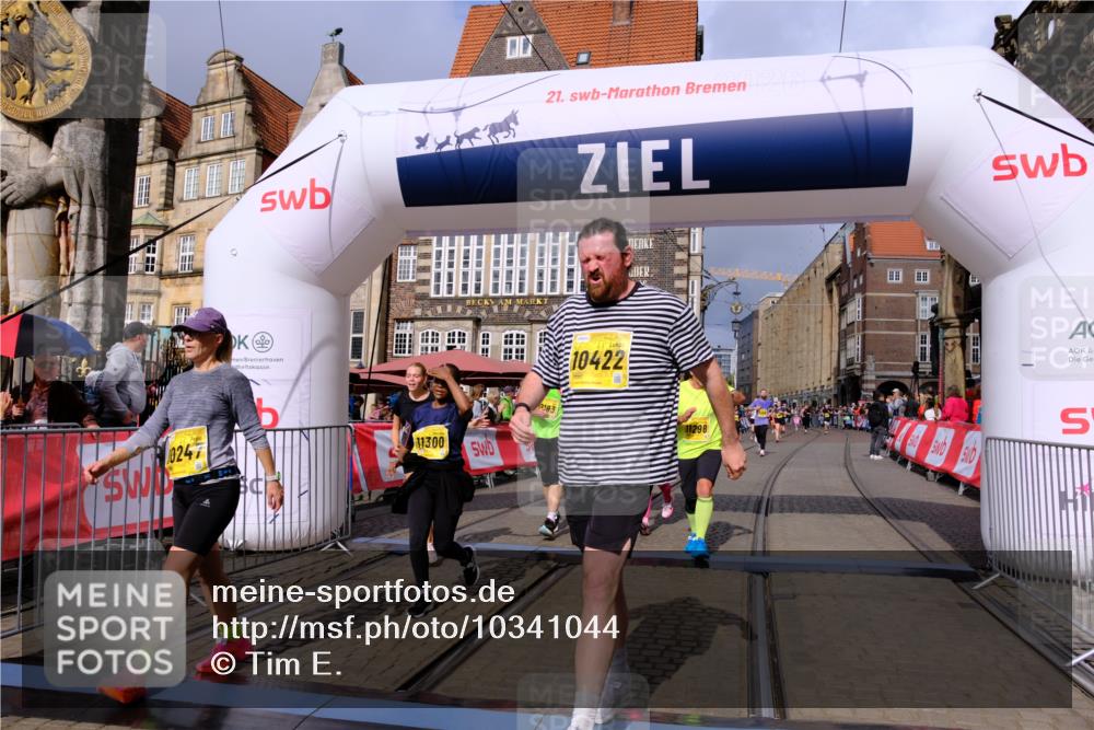 13.09.2026 - 21. swb-Marathon Bremen Tim E. http://msf.ph/oto/10341044 13.09.2026 11:10:50 Ziel 10002, 10169, 10247, 10422, 10706, 10719, 10768, 10791, 10890, 11080, 11283, 11298, 11300, 11309, 11583, 11736, 11957, 11982, 12183, 12227, 12454, 12550 meine-sportfotos.de