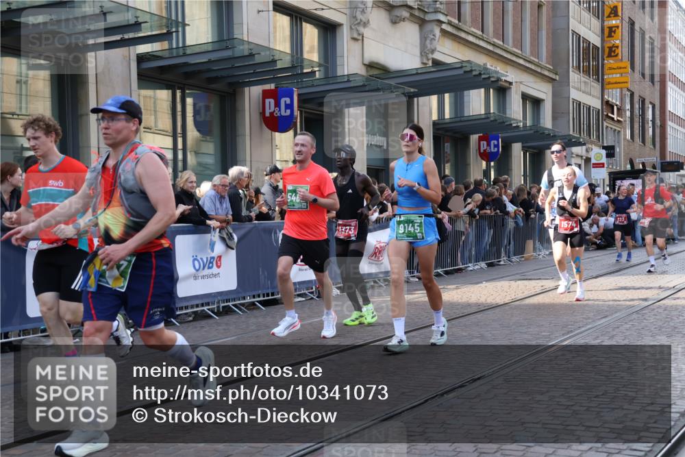 13.09.2026 - 21. swb-Marathon Bremen Strokosch-Dieckow http://msf.ph/oto/10341073 13.09.2026 13:27:39 Ziel 440, 488, 534, 762, 1343, 1456, 1932, 3135, 3480, 3576, 3970, 4106, 4133, 4265, 4744, 5462, 6468, 6522, 7042, 7138, 7358, 7926, 8188, 8351, 8656, 9067, 9145, 9167, 9168, 9494, 13069, 13198, 242, 323, 593, 857, 940, 1006, 1373, 1574, 2345, 2668, 2686, 3013, 3385, 3460, 3496, 3521, 3970, 4421, 4496, 4593, 5081, 5220, 5290, 5358, 5557, 5616, 6067, 6071, 6288, 6306, 7110, 9727, 9760, 13147 meine-sportfotos.de