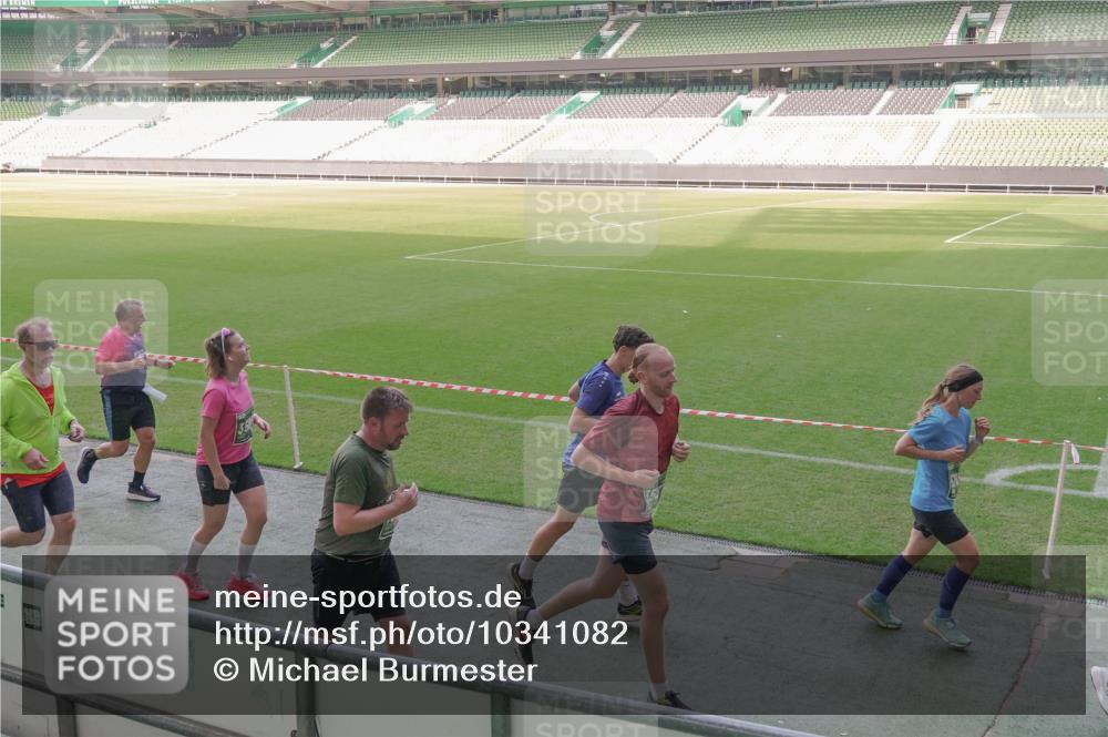13.09.2026 - 21. swb-Marathon Bremen Michael Burmester http://msf.ph/oto/10341082 13.09.2026 13:22:23 Laufen im Stadion 128, 160, 211, 258, 343, 351, 423, 441, 571, 601, 609, 620, 708, 782, 851, 892, 1060, 1094, 1157, 1158, 1177, 1178, 1259, 1316, 1331, 1344, 1417, 1518, 1657, 1669, 1676, 1691, 1729, 1746, 1788, 1808, 1883, 2213, 2258, 2290, 2414, 2433, 2475, 2504, 2526, 2551, 2619, 2632, 2652, 2660, 2685, 2711, 2736, 2828, 2954, 2964, 2995, 3010, 3022, 3034, 3070, 3074, 3144, 3225, 3252, 3347, 3351, 3505, 3530, 3559, 3682, 3784, 4020, 4054, 4231, 4406, 4407, 4431, 4584, 1506 meine-sportfotos.de