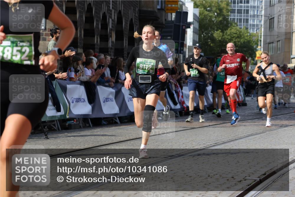 13.09.2026 - 21. swb-Marathon Bremen Strokosch-Dieckow http://msf.ph/oto/10341086 13.09.2026 13:26:44 Ziel 1368, 1649, 2434, 2658, 3603, 3983, 4077, 4723, 5747, 5934, 5992, 6230, 6639, 7626, 8817, 9260, 13195, 531, 946, 2089, 3076, 3302, 3510, 3527, 3893, 4327, 4441, 4919, 5054, 5689, 5937, 5943, 6314, 6455, 6580, 7027, 7246, 7317, 8303, 9150, 9551, 13097 meine-sportfotos.de