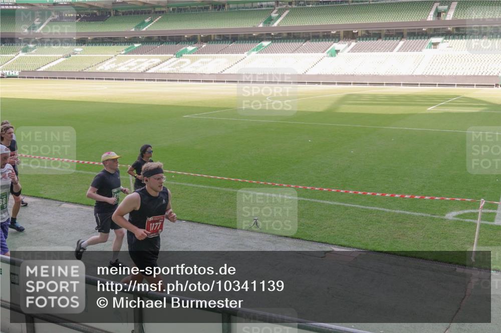 13.09.2026 - 21. swb-Marathon Bremen Michael Burmester http://msf.ph/oto/10341139 13.09.2026 13:22:31 Laufen im Stadion 128, 160, 211, 258, 343, 351, 423, 441, 533, 571, 601, 609, 708, 782, 851, 892, 1060, 1094, 1157, 1158, 1177, 1178, 1259, 1316, 1331, 1344, 1417, 1518, 1657, 1669, 1676, 1691, 1729, 1746, 1788, 1883, 2213, 2290, 2433, 2475, 2504, 2526, 2551, 2619, 2632, 2652, 2660, 2685, 2711, 2828, 2954, 2964, 2995, 3022, 3034, 3144, 3225, 3252, 3347, 3351, 3423, 3505, 3530, 3559, 3682, 3727, 3784, 4020, 4054, 4231, 4406, 4407, 4431, 4467, 4584, 1506 meine-sportfotos.de