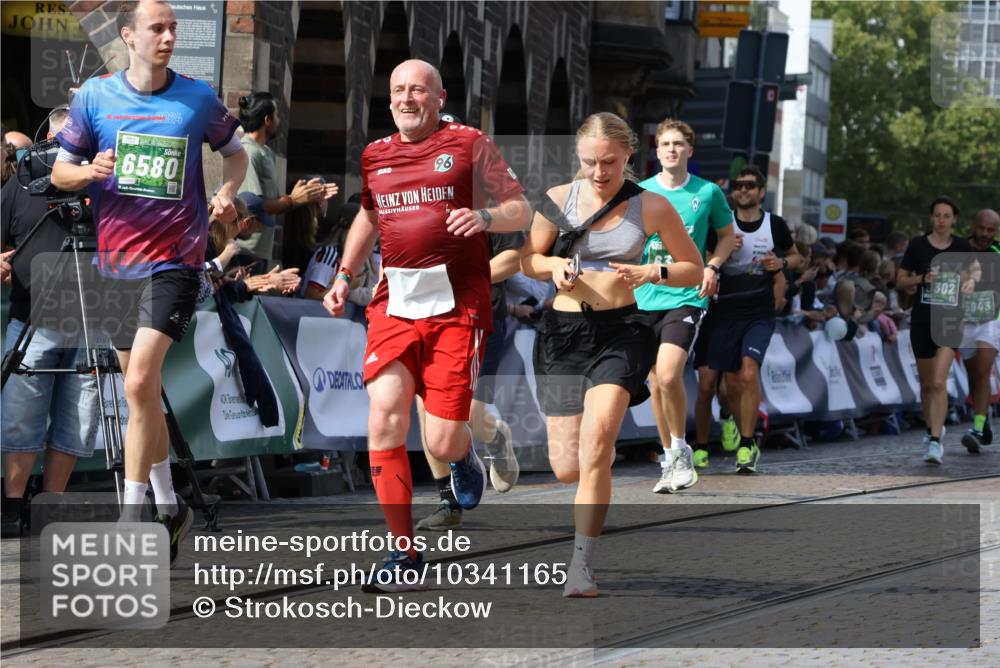 13.09.2026 - 21. swb-Marathon Bremen Strokosch-Dieckow http://msf.ph/oto/10341165 13.09.2026 13:26:46 Ziel 1368, 1649, 2434, 2658, 3526, 3603, 3983, 4077, 5747, 5934, 5992, 6230, 6639, 7626, 8817, 9260, 13195, 531, 946, 2089, 3076, 3302, 3510, 3527, 4327, 4441, 4919, 5054, 5689, 5937, 5943, 6314, 6455, 6580, 7027, 7246, 7317, 8303, 9150, 9511, 9551, 9854, 13097 meine-sportfotos.de