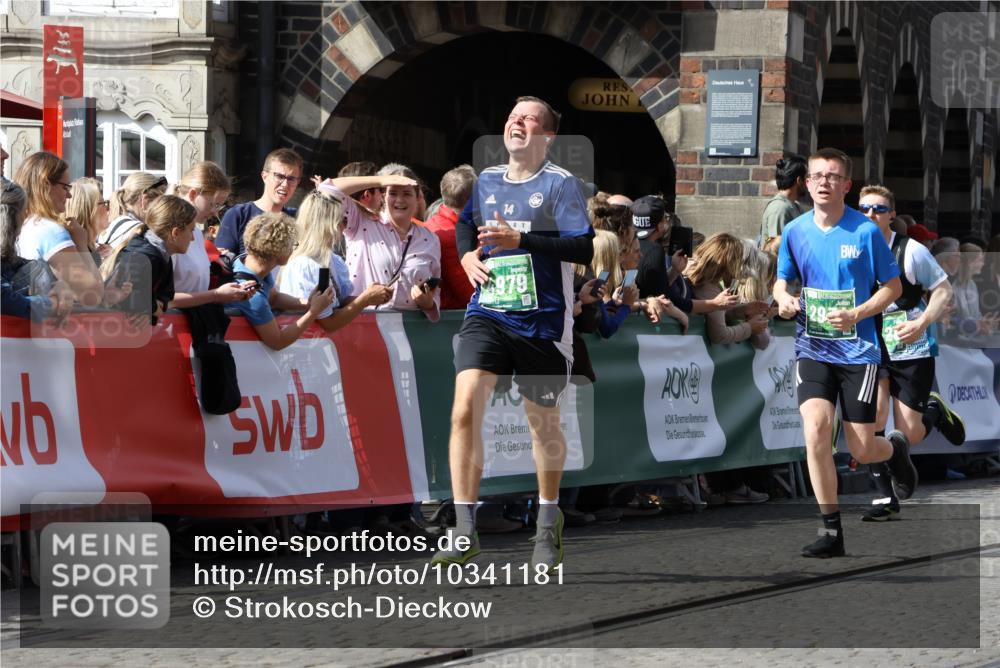 13.09.2026 - 21. swb-Marathon Bremen Strokosch-Dieckow http://msf.ph/oto/10341181 13.09.2026 13:31:58 Ziel 310, 922, 1600, 3115, 3239, 3244, 3278, 3579, 3858, 3859, 3989, 4164, 4258, 4273, 4692, 4889, 4998, 5158, 5363, 5426, 5899, 6039, 6062, 6100, 6193, 6213, 6354, 6581, 6602, 6971, 7032, 7260, 7608, 7941, 7964, 8042, 8078, 8166, 8205, 8206, 8239, 8364, 8495, 8522, 9033, 9155, 9293, 9568, 9903, 9914, 13151, 2310, 2934, 3946, 4566, 4797, 5628, 6116, 6475, 7182, 7526, 7818, 8610, 9394, 9640, 13182 meine-sportfotos.de