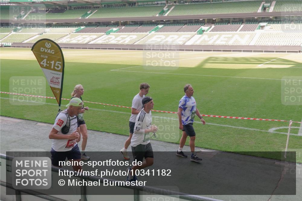 13.09.2026 - 21. swb-Marathon Bremen Michael Burmester http://msf.ph/oto/10341182 13.09.2026 13:22:35 Laufen im Stadion 128, 160, 211, 258, 343, 351, 423, 441, 533, 571, 601, 609, 708, 782, 851, 892, 1060, 1094, 1157, 1158, 1177, 1178, 1259, 1316, 1331, 1344, 1417, 1518, 1657, 1669, 1676, 1691, 1729, 1746, 1788, 1883, 2213, 2290, 2433, 2475, 2504, 2526, 2551, 2619, 2632, 2652, 2660, 2685, 2711, 2828, 2954, 2964, 2995, 3022, 3034, 3144, 3225, 3252, 3347, 3351, 3423, 3505, 3530, 3559, 3682, 3727, 3784, 3819, 4020, 4054, 4231, 4406, 4407, 4431, 4467, 4584, 1506 meine-sportfotos.de