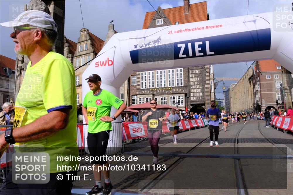 13.09.2026 - 21. swb-Marathon Bremen Tim E. http://msf.ph/oto/10341183 13.09.2026 11:10:55 Ziel 10002, 10247, 10422, 10719, 10768, 10791, 10911, 11047, 11283, 11298, 11300, 11309, 11327, 11513, 11583, 11736, 11846, 11982, 12183, 12227, 12454 meine-sportfotos.de