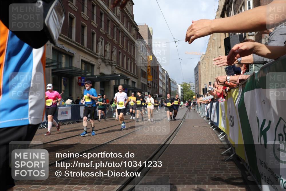 13.09.2026 - 21. swb-Marathon Bremen Strokosch-Dieckow http://msf.ph/oto/10341233 13.09.2026 11:07:32 Ziel 10139, 10363, 10364, 10580, 10595, 10660, 10661, 10674, 10830, 10871, 10907, 10935, 10937, 11037, 11044, 11223, 11378, 11515, 11643, 11833, 11924, 11934, 12024, 12031, 12066, 12097, 12167, 12168, 12194, 12307, 12509, 12511, 12512, 10138, 10205, 10279, 10280, 10363, 10364, 10488, 10501, 10505, 10695, 10748, 10907, 11123, 11246, 11417, 11600, 11696, 11759, 11767, 11822, 11823, 11865, 11899, 11917, 12020, 12167, 12168, 12173, 12210, 12255, 12266, 12277 meine-sportfotos.de