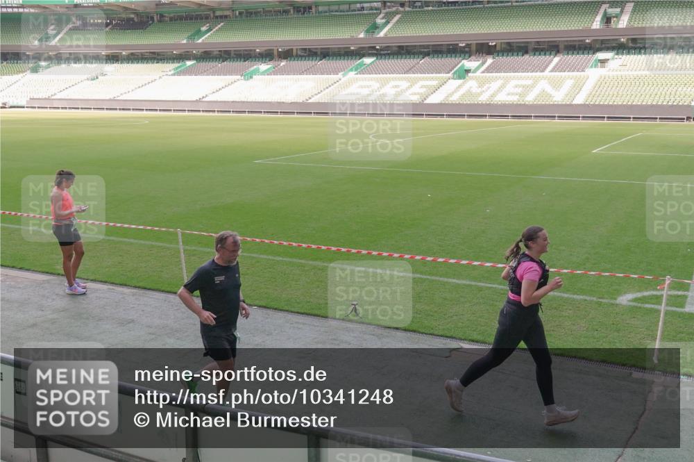 13.09.2026 - 21. swb-Marathon Bremen Michael Burmester http://msf.ph/oto/10341248 13.09.2026 13:22:44 Laufen im Stadion 128, 160, 211, 258, 343, 351, 423, 441, 533, 571, 601, 609, 708, 851, 892, 1060, 1094, 1157, 1177, 1178, 1259, 1331, 1344, 1417, 1518, 1657, 1669, 1691, 1729, 1746, 1788, 1883, 2213, 2290, 2433, 2475, 2504, 2526, 2551, 2619, 2632, 2652, 2660, 2685, 2711, 2828, 2954, 2964, 2995, 3022, 3034, 3225, 3252, 3347, 3351, 3423, 3447, 3505, 3530, 3559, 3682, 3727, 3770, 3784, 3819, 4020, 4054, 4231, 4406, 4407, 4431, 4466, 4467, 4584, 1506 meine-sportfotos.de
