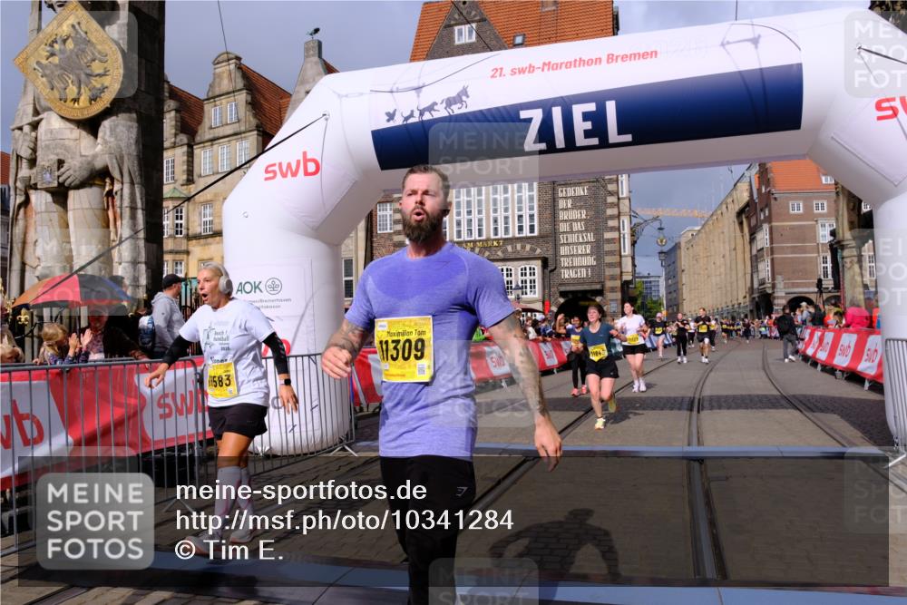 13.09.2026 - 21. swb-Marathon Bremen Tim E. http://msf.ph/oto/10341284 13.09.2026 11:10:58 Ziel 10247, 10422, 10461, 10462, 10768, 10911, 11047, 11283, 11298, 11300, 11309, 11327, 11465, 11513, 11583, 11736, 11846, 12183 meine-sportfotos.de