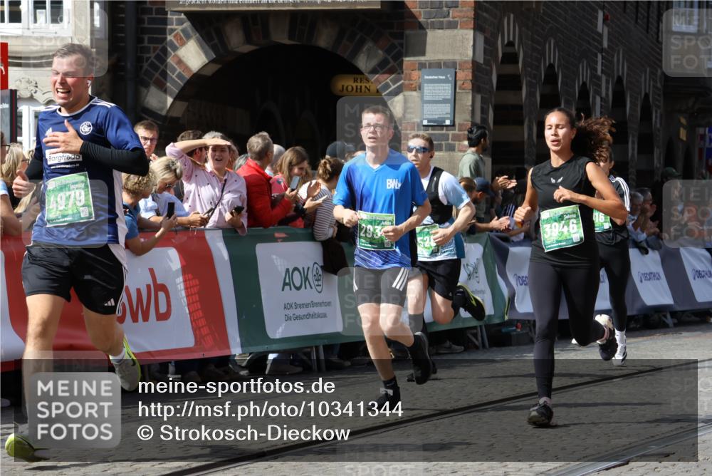 13.09.2026 - 21. swb-Marathon Bremen Strokosch-Dieckow http://msf.ph/oto/10341344 13.09.2026 13:31:58 Ziel 310, 922, 1600, 3115, 3239, 3244, 3278, 3579, 3858, 3859, 3989, 4164, 4258, 4273, 4692, 4889, 4998, 5158, 5363, 5426, 5899, 6039, 6062, 6100, 6193, 6213, 6354, 6581, 6602, 6971, 7032, 7260, 7608, 7941, 7964, 8042, 8078, 8166, 8205, 8206, 8239, 8364, 8495, 8522, 9033, 9155, 9293, 9568, 9903, 9914, 13151, 2310, 2934, 3946, 4566, 4797, 5628, 6116, 6475, 7182, 7526, 7818, 8610, 9394, 9640, 13182 meine-sportfotos.de