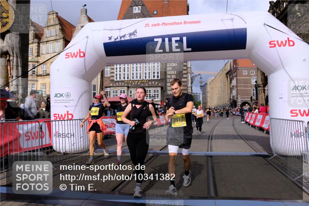 13.09.2026 - 21. swb-Marathon Bremen Tim E. http://msf.ph/oto/10341382 13.09.2026 11:11:04 Ziel 10148, 10163, 10461, 10462, 10547, 10792, 10911, 11043, 11047, 11309, 11327, 11335, 11465, 11513, 11583, 11736, 11756, 11846 meine-sportfotos.de